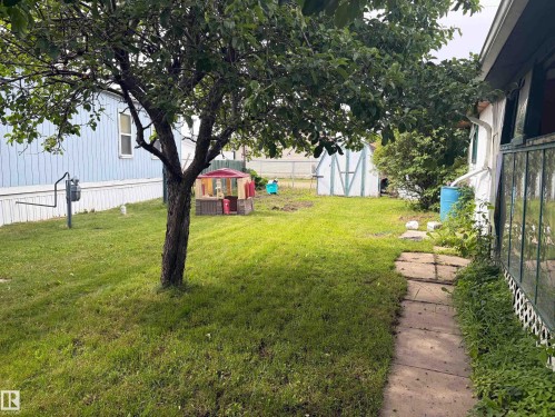32 4202 45 Street, Wetaskiwin, AB 