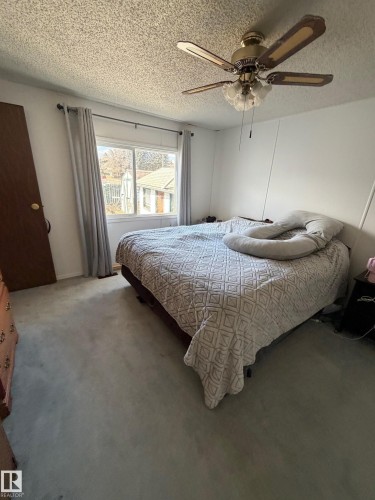 32 4202 45 Street, Wetaskiwin, AB - Indoor Photo Showing Bedroom