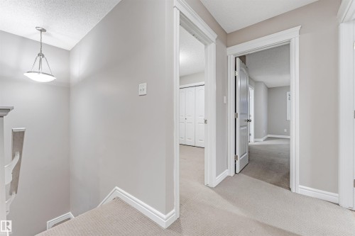 2929 16A Avenue, Edmonton, AB - Indoor Photo Showing Other Room
