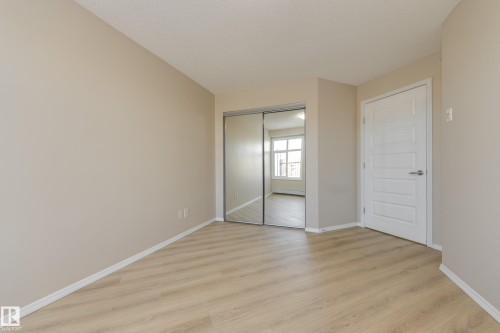 404 6070 Schonsee Way, Edmonton, AB - Indoor Photo Showing Other Room
