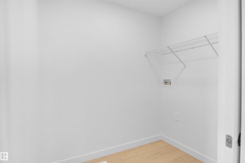 22932 82 Avenue, Edmonton, AB - Indoor With Storage