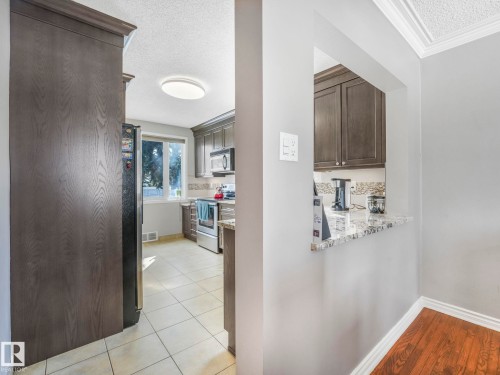 7653 91 Avenue, Edmonton, AB - Indoor Photo Showing Other Room