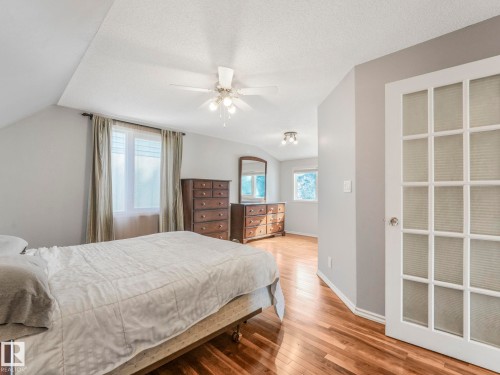 7653 91 Avenue, Edmonton, AB - Indoor Photo Showing Bedroom