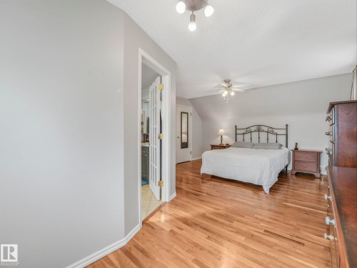 7653 91 Avenue, Edmonton, AB - Indoor Photo Showing Bedroom