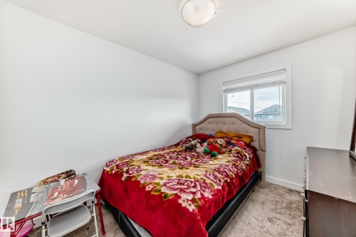 374 Crystallina Nera Drive, Edmonton, AB - Indoor Photo Showing Bedroom