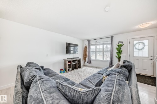 374 Crystallina Nera Drive, Edmonton, AB - Indoor