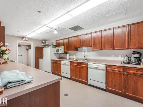 111 9535 176 Street, Edmonton, AB - Indoor Photo Showing Kitchen