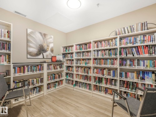 111 9535 176 Street, Edmonton, AB - Indoor Photo Showing Office
