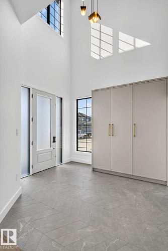 4706 Knight Close, Edmonton, AB - Indoor Photo Showing Other Room