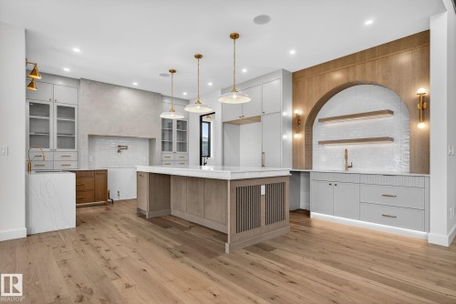 4706 Knight Close, Edmonton, AB - Indoor Photo Showing Kitchen With Upgraded Kitchen