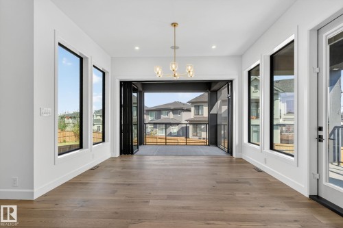 4706 Knight Close, Edmonton, AB - Indoor