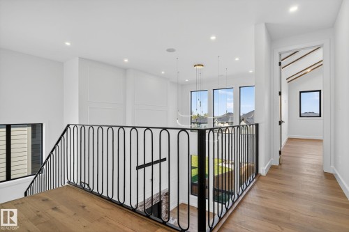 4706 Knight Close, Edmonton, AB - Indoor Photo Showing Other Room