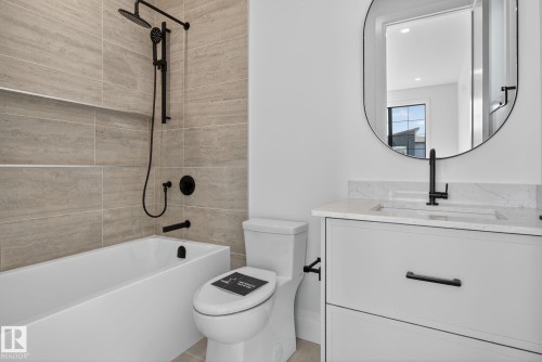 4706 Knight Close, Edmonton, AB - Indoor Photo Showing Bathroom