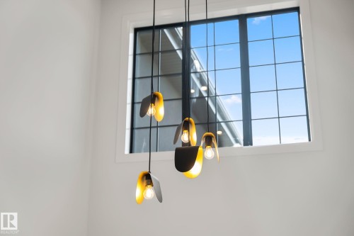 4706 Knight Close, Edmonton, AB - Indoor Photo Showing Other Room