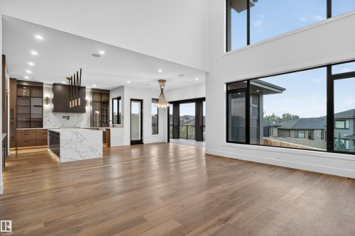 4712 Knight Close, Edmonton, AB - Indoor