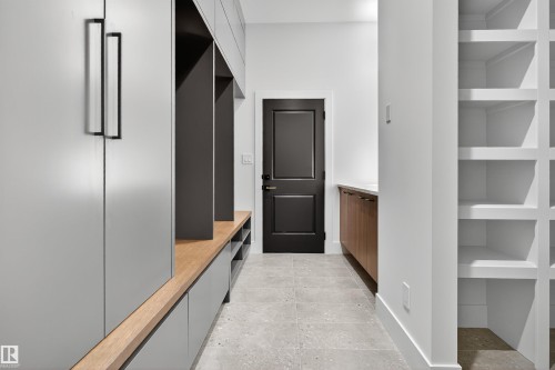 4712 Knight Close, Edmonton, AB - Indoor