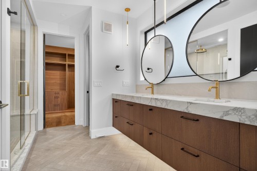 4712 Knight Close, Edmonton, AB - Indoor