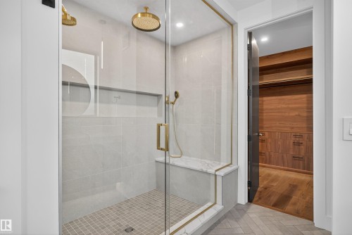 4712 Knight Close, Edmonton, AB - Indoor Photo Showing Bathroom
