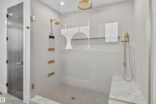 4712 Knight Close, Edmonton, AB - Indoor Photo Showing Bathroom