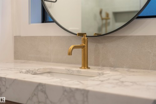 4712 Knight Close, Edmonton, AB - Indoor