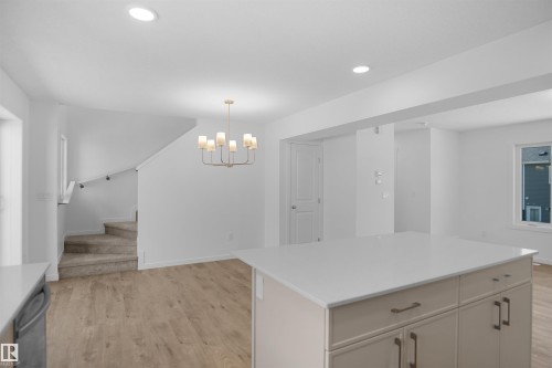 53 525 Secord Boulevard, Edmonton, AB - Indoor Photo Showing Other Room