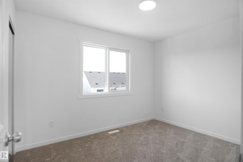 53 525 Secord Boulevard, Edmonton, AB - Indoor Photo Showing Other Room