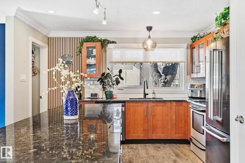 7720 158 Street, Edmonton, AB - Indoor Photo Showing Kitchen