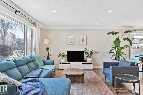 7720 158 Street, Edmonton, AB - Indoor Photo Showing Living Room