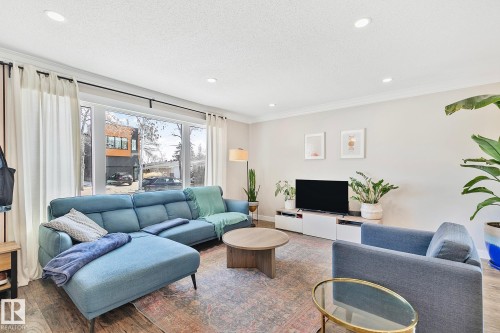 7720 158 Street, Edmonton, AB - Indoor Photo Showing Living Room
