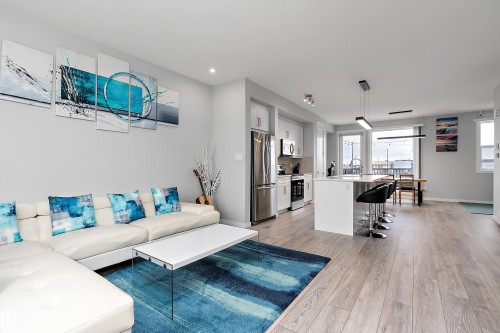 1758 Keene Crescent, Edmonton, AB - Indoor