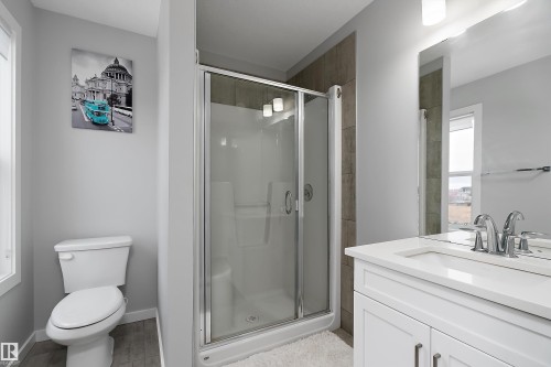 1758 Keene Crescent, Edmonton, AB - Indoor Photo Showing Bathroom
