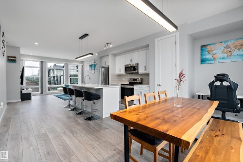 1758 Keene Crescent, Edmonton, AB - Indoor