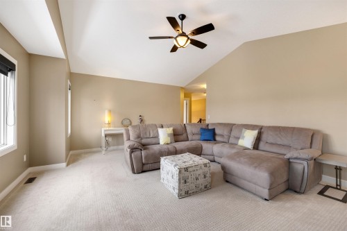 6011 Maynard Way, Edmonton, AB - Indoor Photo Showing Living Room