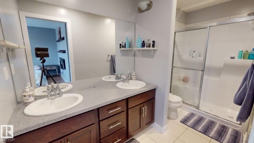 3885 Gallinger Loop, Edmonton, AB - Indoor Photo Showing Bathroom