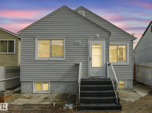 10931 98 Street  Edmonton, AB T5H 2P7