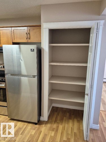 402 9323 105 Ave, Edmonton, AB - Indoor