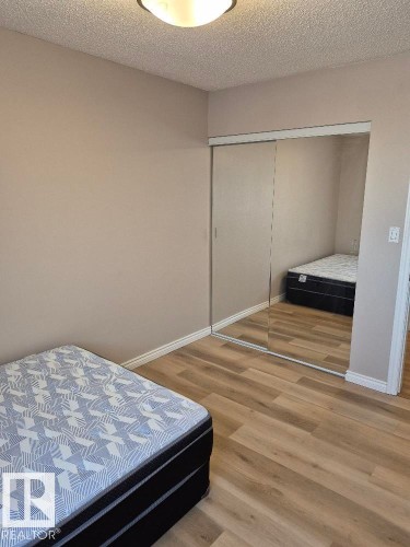402 9323 105 Ave, Edmonton, AB - Indoor Photo Showing Bedroom