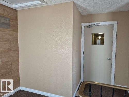 402 9323 105 Ave, Edmonton, AB - Indoor