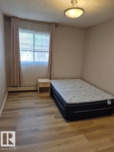 402 9323 105 Ave, Edmonton, AB - Indoor Photo Showing Bedroom