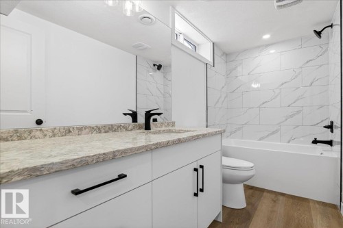 13212 121 Street, Edmonton, AB - Indoor Photo Showing Bathroom