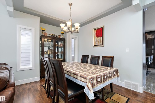 598 Tamarack Road, Edmonton, AB - Indoor Photo Showing Dining Room