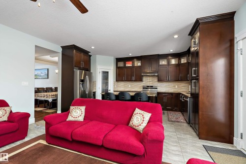 598 Tamarack Road, Edmonton, AB - Indoor Photo Showing Living Room
