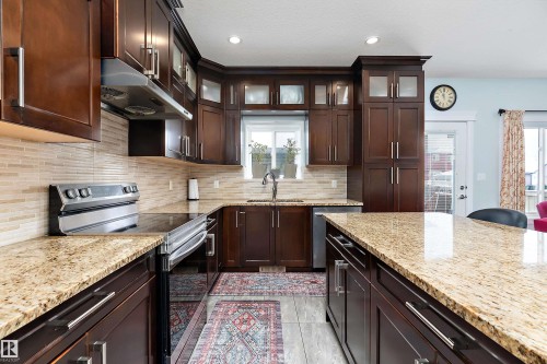 598 Tamarack Road, Edmonton, AB - Indoor Photo Showing Kitchen With Upgraded Kitchen
