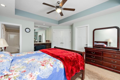 598 Tamarack Road, Edmonton, AB - Indoor Photo Showing Bedroom