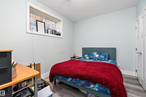 598 Tamarack Road, Edmonton, AB - Indoor Photo Showing Bedroom