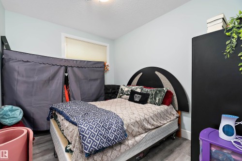 598 Tamarack Road, Edmonton, AB - Indoor Photo Showing Bedroom