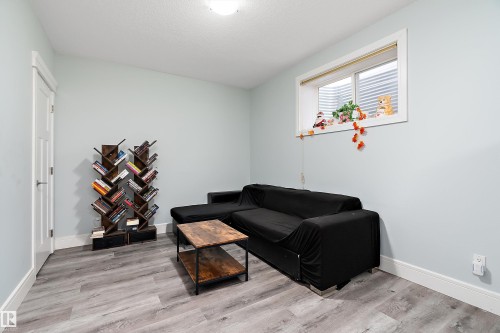 598 Tamarack Road, Edmonton, AB - Indoor Photo Showing Other Room