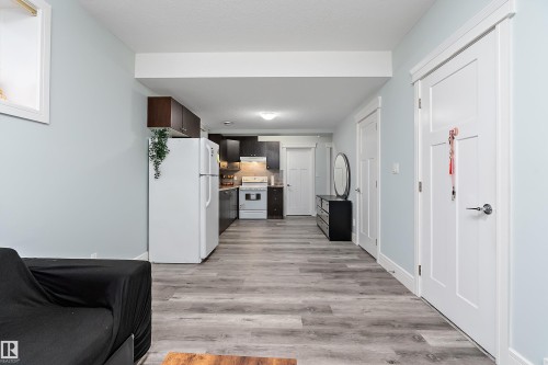 598 Tamarack Road, Edmonton, AB - Indoor