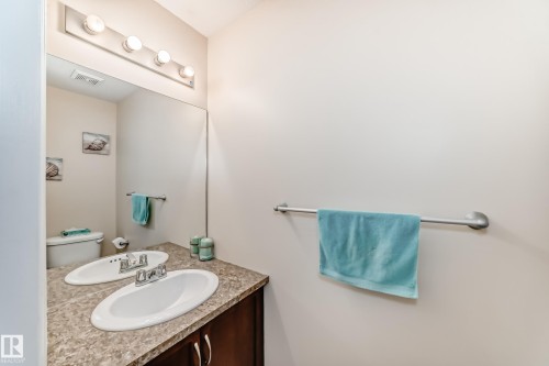 6003 48 Avenue, Beaumont, AB - Indoor Photo Showing Bathroom