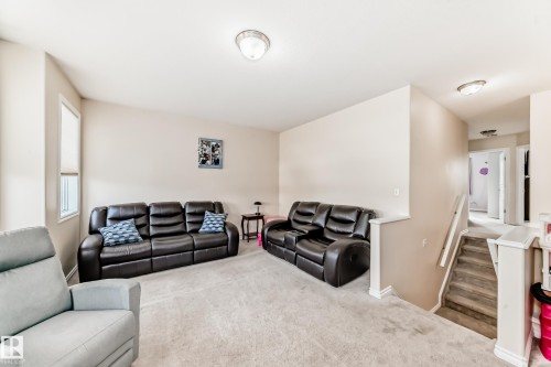 6003 48 Avenue, Beaumont, AB - Indoor Photo Showing Living Room